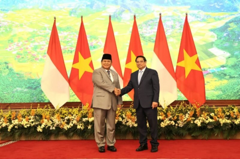 Menteri Pertahanan RI Prabowo Subianto menutup kunjungan kerjanya di Hanoi dengan menemui Perdana Menteri Vietnam H.E. Pham Minh Chinh, Vietnam, pada Sabtu (14/9/2024). (Dok. Tim Komunikasi Prabowo Subianto)