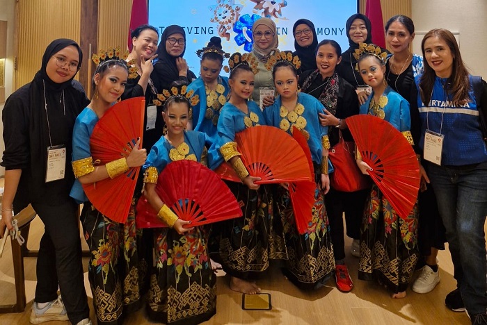 Enam anak dari Sekolah Tari Sahabat Istimewa tampil di World Expo 2025, Osaka.
. (Dok. Pertamina Hulu Energi)